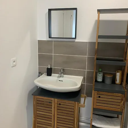 50m2 Διαμέρισμα *